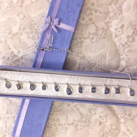 Vintage NEW LC Liz Claiborne Blue Purple Crystal Silver Tone Necklace - Picture 4 of 8